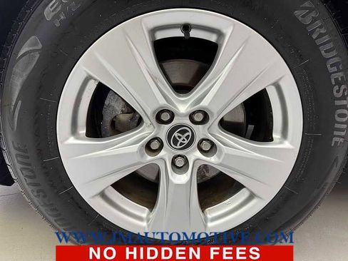 Used 2020 Toyota RAV4 XLE image 9