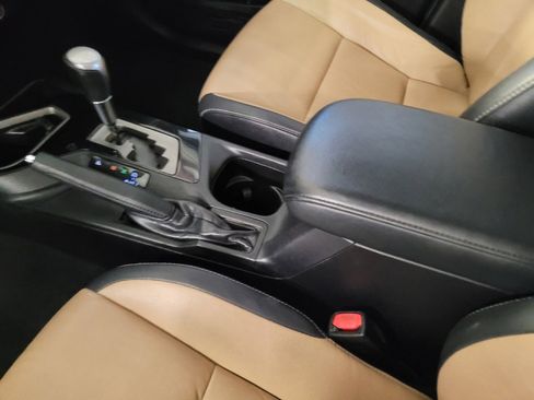 Used 2018 Toyota RAV4 Limited FWD image 26