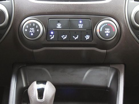 Used 2015 Hyundai Tucson GLS w/ Option Group 02 AWD/4WD image 22