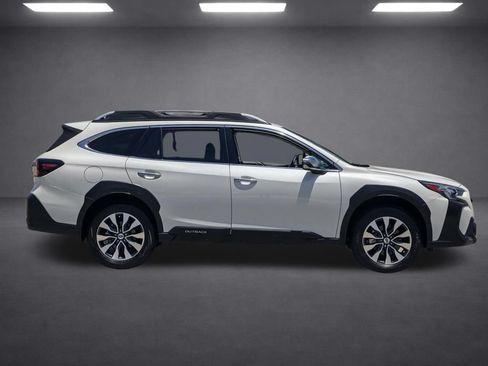 Used 2024 Subaru Outback Touring AWD/4WD image 29