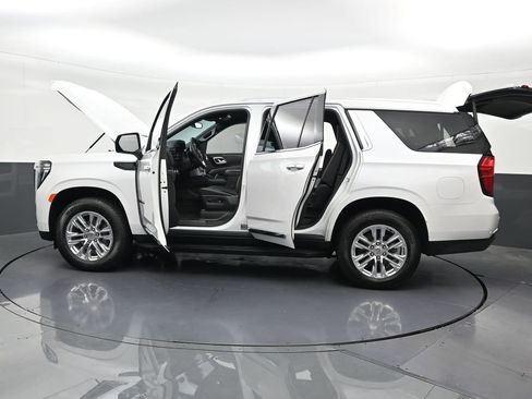 Used 2024 GMC Yukon SLT w/ SLT Luxury Package RWD image 28