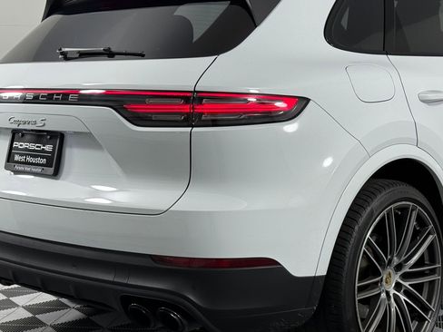 Used 2023 Porsche Cayenne S image 12