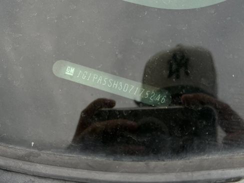 Used 2013 Chevrolet Cruze LS image 11