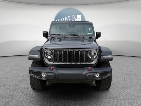 Used 2024 Jeep Wrangler Unlimited Rubicon w/ Convenience Group AWD/4WD image 9