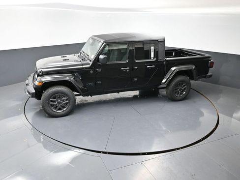 New 2026 Jeep Gladiator Sport image 42