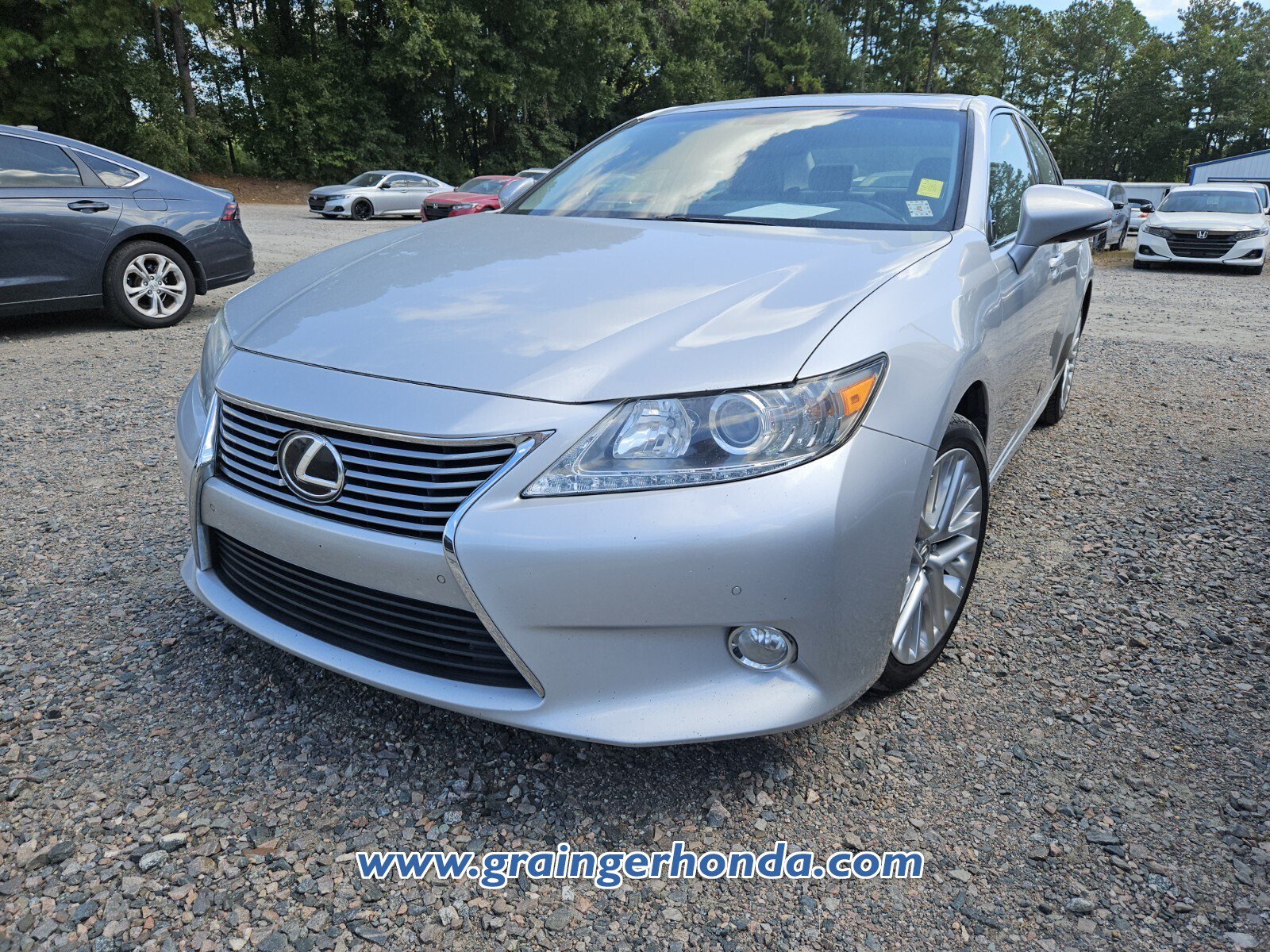 Used 2013 Lexus ES 350 w/ Luxury Pkg FWD image 2