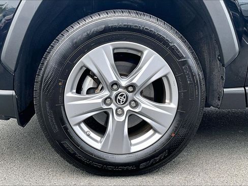 Used 2023 Toyota RAV4 LE AWD/4WD image 9