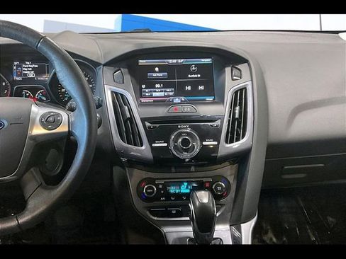 Used 2014 Ford Focus Titanium image 9