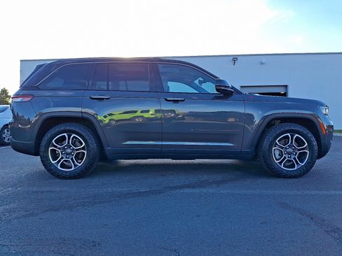 Certified 2022 Jeep Grand Cherokee Trailhawk w/ ADV Protech Group II image 7