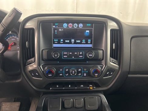 Used 2018 Chevrolet Silverado 1500 LT w/ All Star Edition image 18