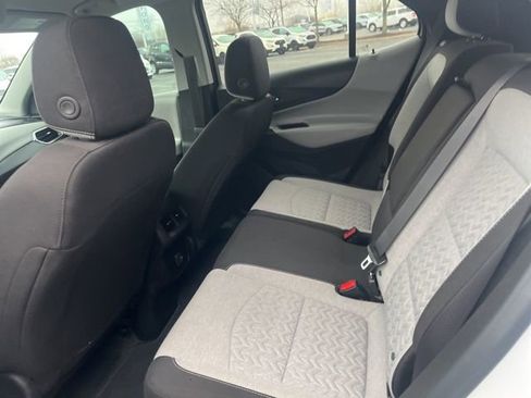 Used 2022 Chevrolet Equinox LS w/ LS Convenience Package image 13