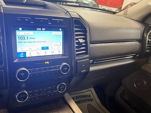 Used 2019 Ford Expedition Limited image 35