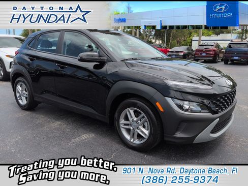 Certified 2023 Hyundai Kona SE FWD image 1