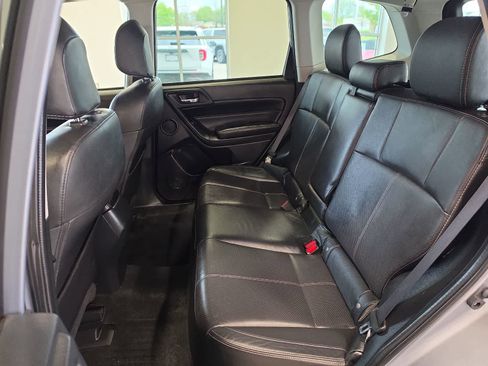 Used 2017 Subaru Forester 2.5i Touring AWD/4WD image 33