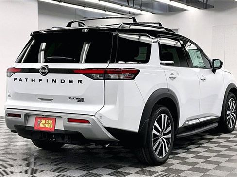 New 2025 Nissan Pathfinder Platinum image 16