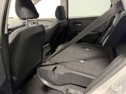 Used 2023 Nissan Rogue SV image 24