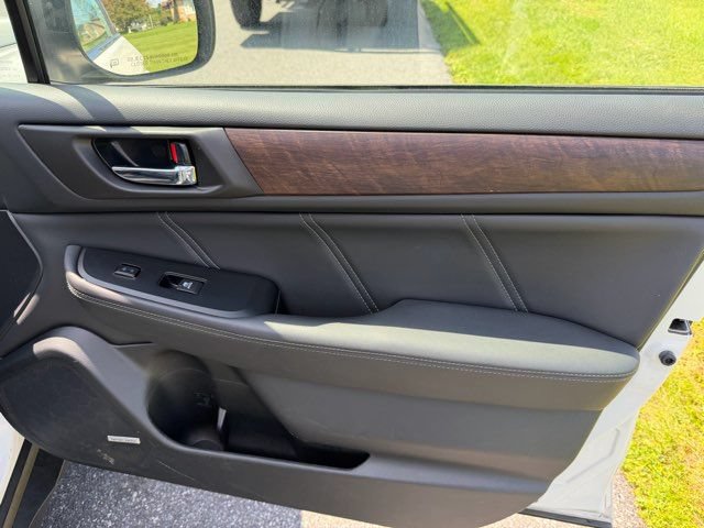 Used 2018 Subaru Outback 2.5i Limited AWD/4WD image 24