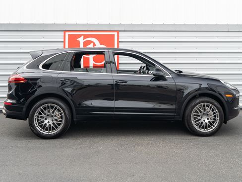 Used 2015 Porsche Cayenne S AWD/4WD image 45