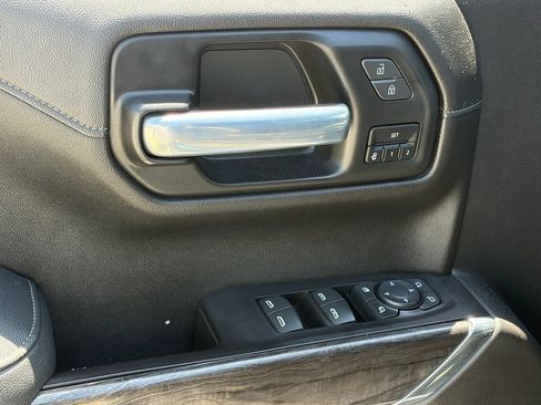 Used 2021 Chevrolet Silverado 1500 LTZ w/ LTZ Premium Package AWD/4WD image 7