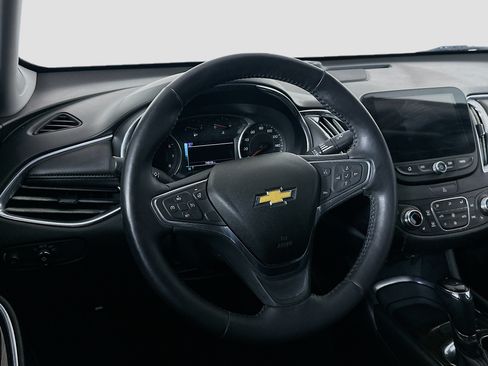 Used 2018 Chevrolet Malibu Premier w/ Premier Sun and Wheel Package FWD image 18