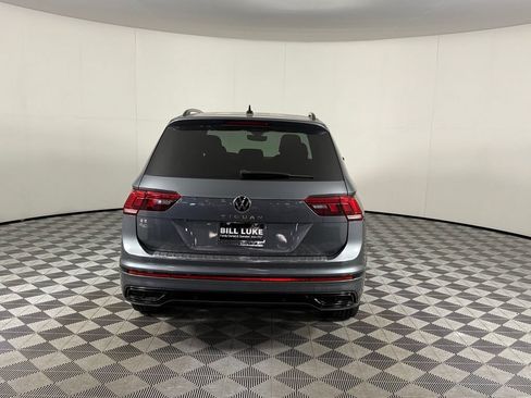 Used 2022 Volkswagen Tiguan SE R-Line FWD image 9