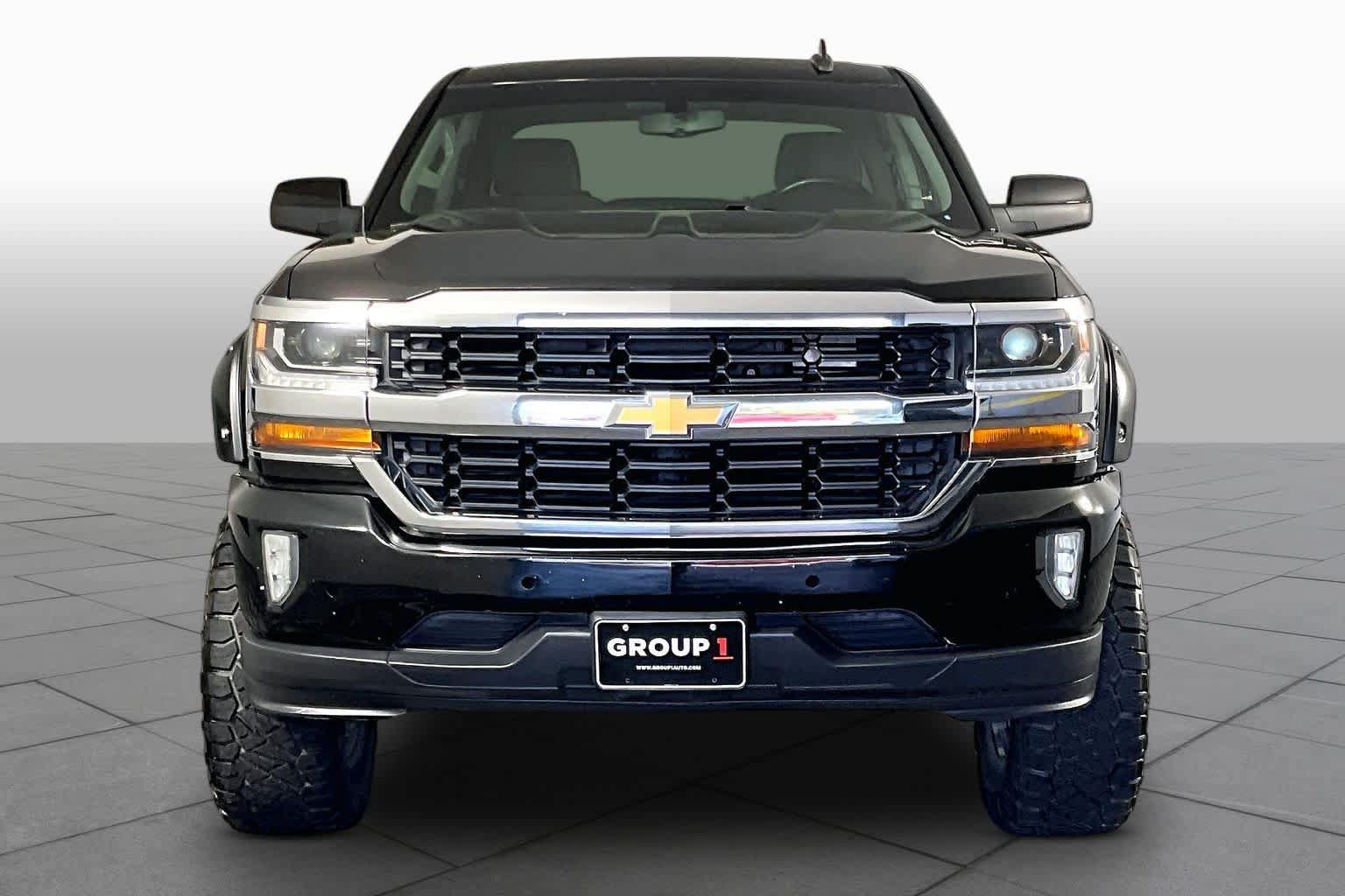 Used 2018 Chevrolet Silverado 1500 LT w/ Texas Edition RWD image 4