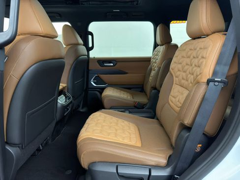 New 2026 Nissan Armada Platinum Reserve w/ Accent Package AWD/4WD image 16