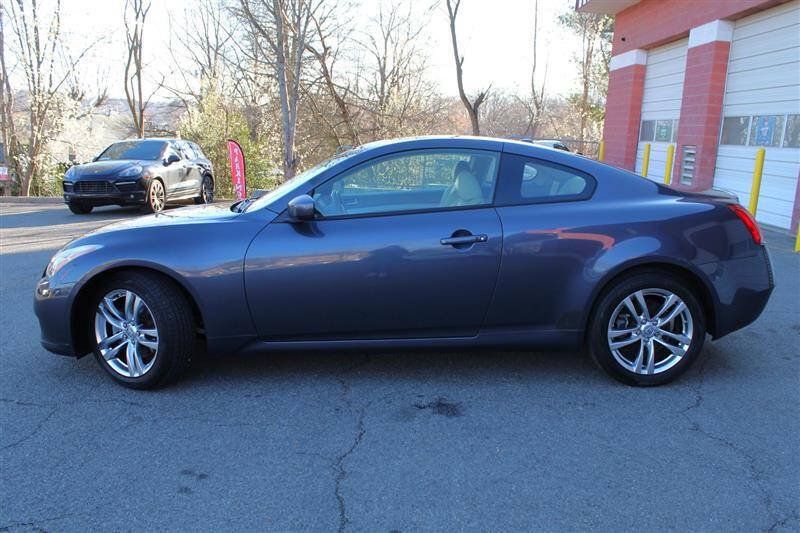 Used 2009 INFINITI G37 x Coupe w/ Premium Pkg AWD/4WD image 2