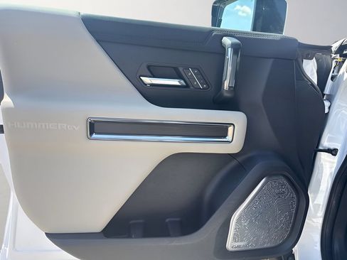 Used 2026 GMC Hummer EV SUV AWD/4WD image 28