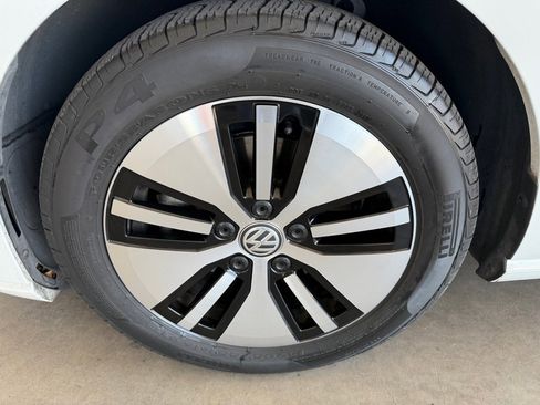 Used 2016 Volkswagen e-Golf SEL Premium w/ Driver Assistance Package FWD image 49