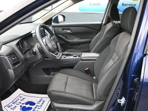 Used 2024 Nissan Rogue SV AWD/4WD image 13