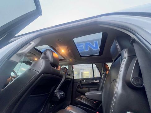 Used 2016 Buick Enclave Leather image 19