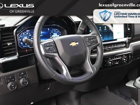 Used 2025 Chevrolet Silverado 2500 LT AWD/4WD image 22