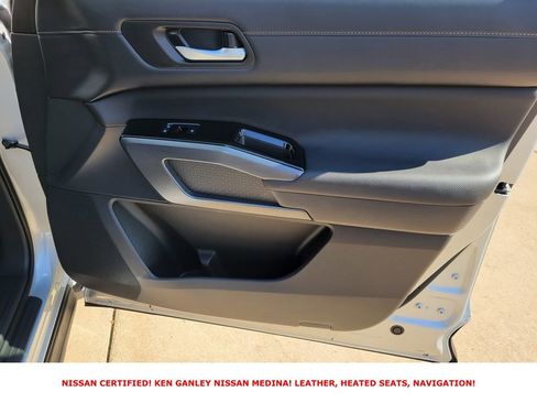 Certified 2025 Nissan Pathfinder SL image 53