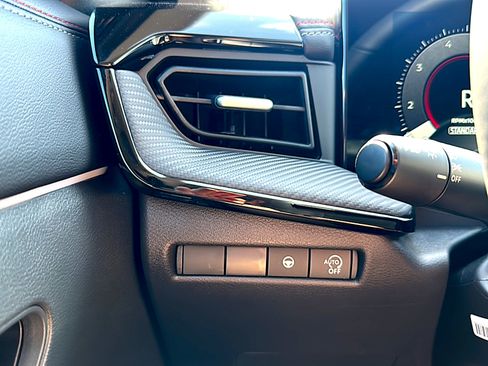 New 2026 Nissan Kicks SR image 25