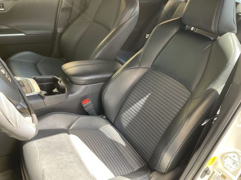 Used 2021 Toyota RAV4 XSE AWD/4WD image 28