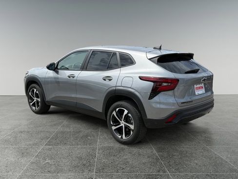 Certified 2024 Chevrolet Trax RS w/ Driver Confidence Package FWD image 3