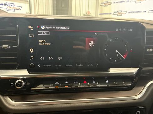 Used 2025 GMC Sierra 1500 SLT AWD/4WD image 31