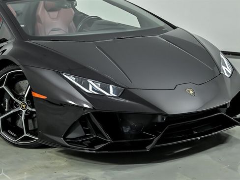 Used 2020 Lamborghini Huracan EVO AWD/4WD image 3