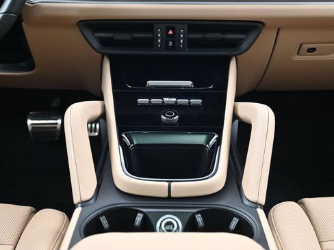 Certified 2026 Porsche Cayenne S AWD/4WD image 10