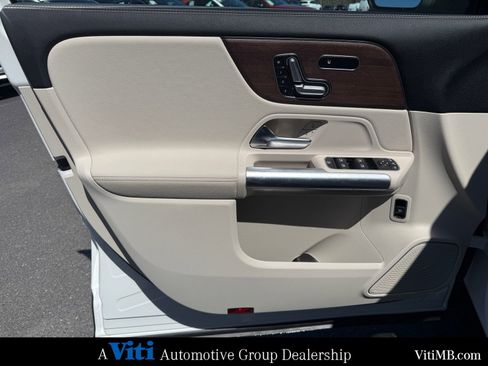 Certified 2023 Mercedes-Benz GLA 250 4MATIC image 16