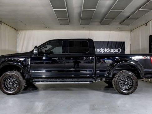 Used 2021 Ford F250 Lariat w/ Lariat Value Package AWD/4WD image 12