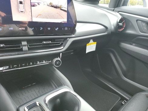 New 2025 Chevrolet Equinox EV RS image 34