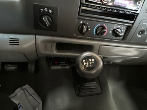 Used 2004 Ford F250 XLT image 15
