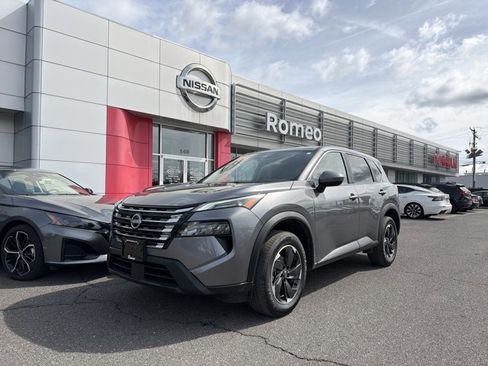 Certified 2026 Nissan Rogue SV image 1