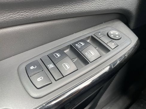 Used 2019 Jeep Cherokee Latitude Plus image 22