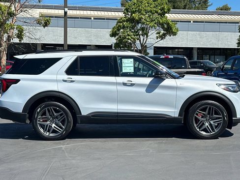 Certified 2026 Ford Explorer ST-Line w/ ST-Line Street Pack AWD/4WD image 4