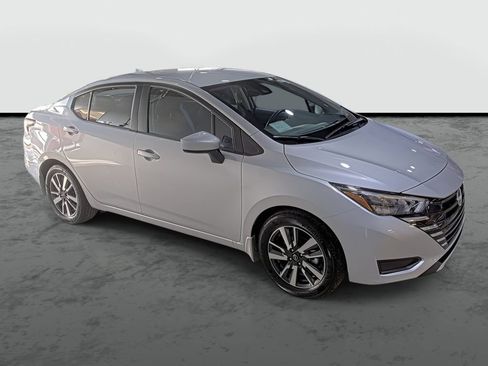 Used 2025 Nissan Versa SV w/ Trunk Package image 5