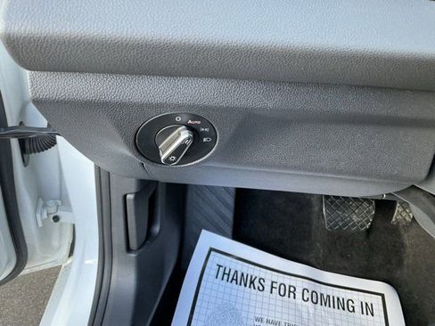 Used 2025 Volkswagen Jetta S image 19