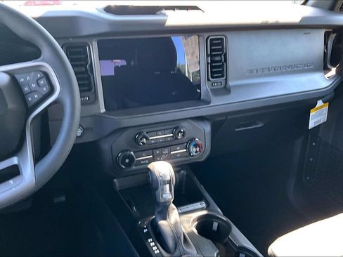 New 2026 Ford Bronco 4-Door AWD/4WD image 7